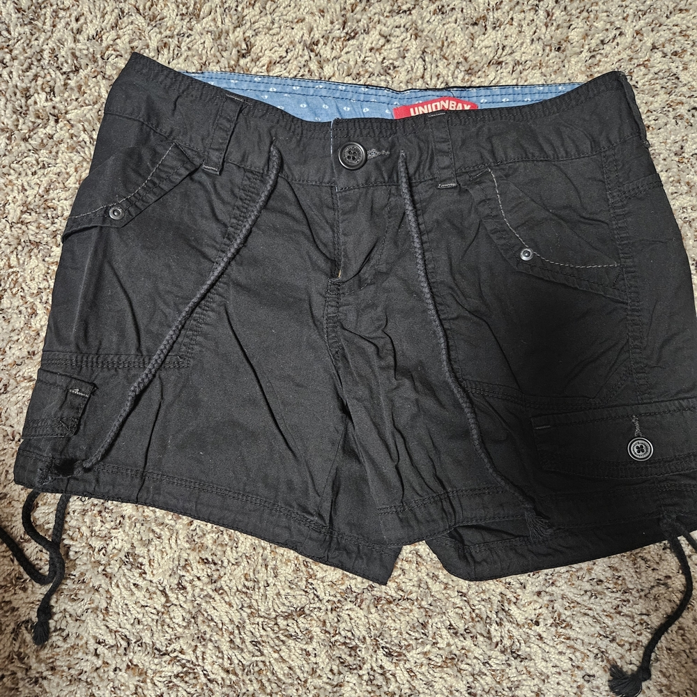 UNIONBAY Black Women's Cargo Shorts